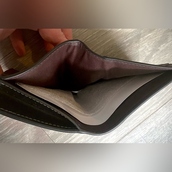 💕💟NWT COACH HEART PRINT BIFOLD WALLET SIGNATURE CANVAS LIMITED EDITION💕💟 - Picture 7 of 16